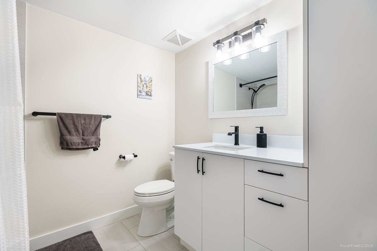 15 1073 LYNN VALLEY ROAD 19