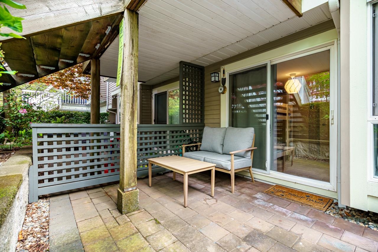 15 1073 LYNN VALLEY ROAD 24