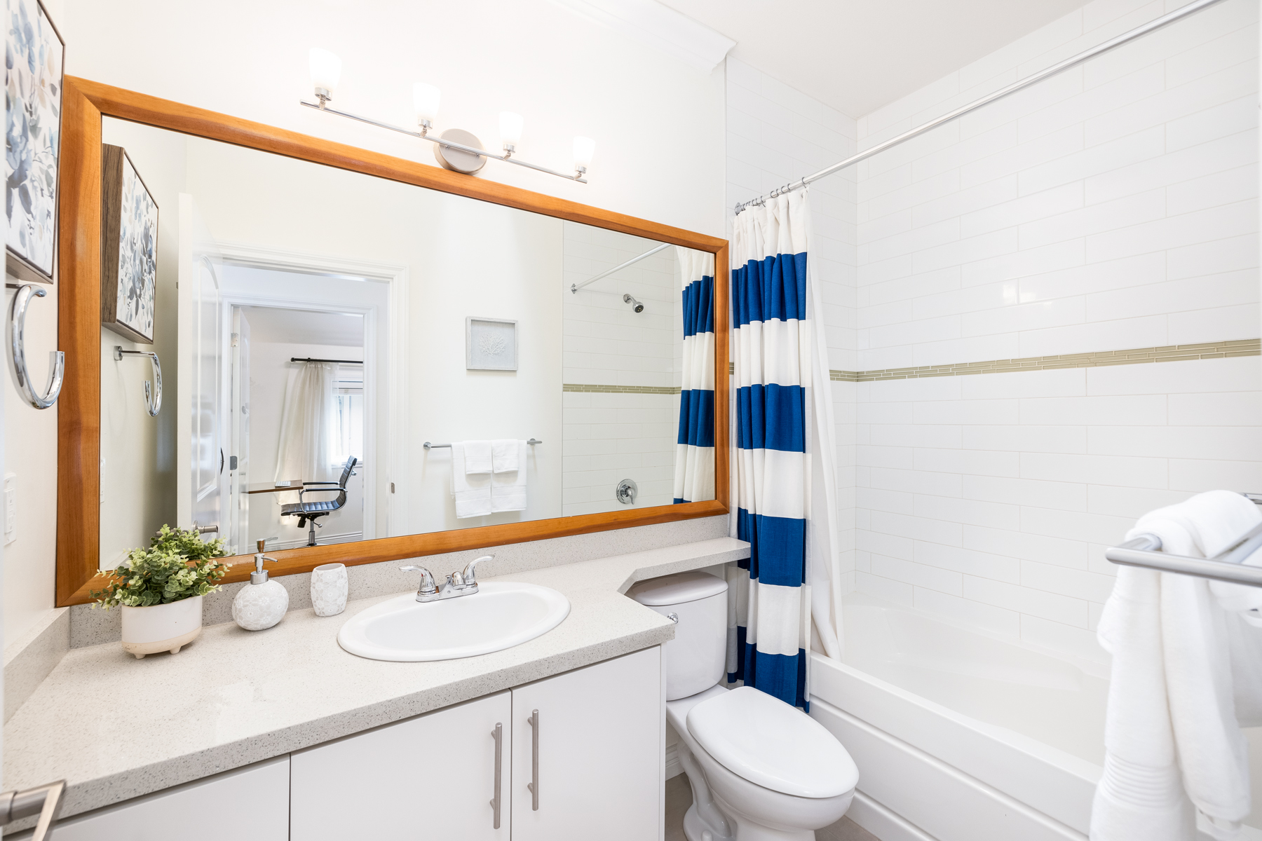 4313 PERRY STREET, VANCOUVER EAST 22