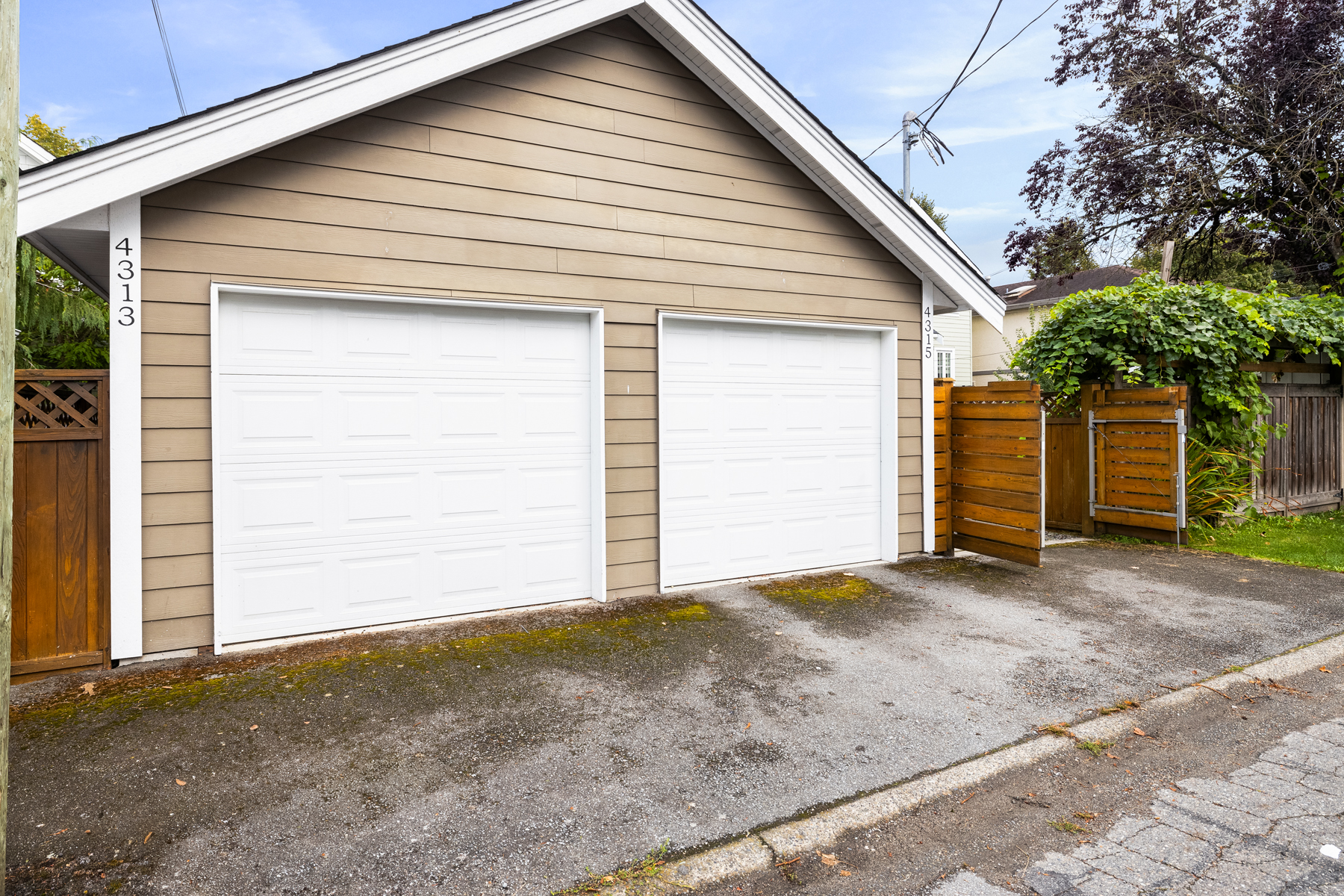 4313 PERRY STREET, VANCOUVER EAST 32