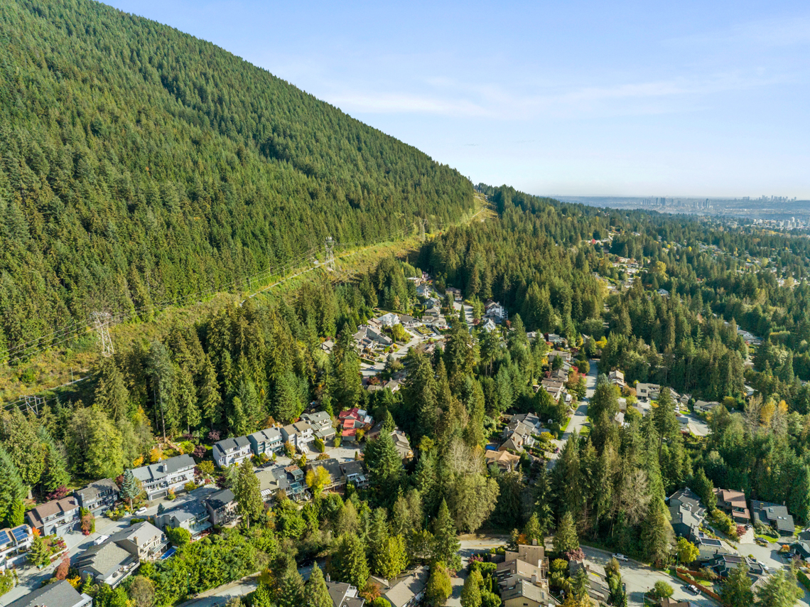 5620 Eagle Court, North Vancouver 40
