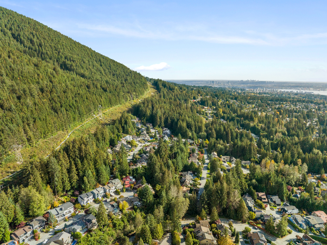 5620 Eagle Court, North Vancouver 37