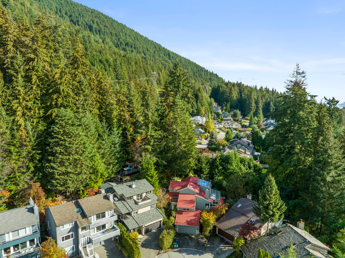 5620 Eagle Court, North Vancouver 35