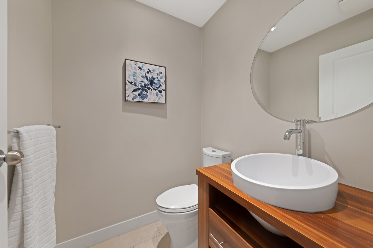 5620 Eagle Court, North Vancouver 28
