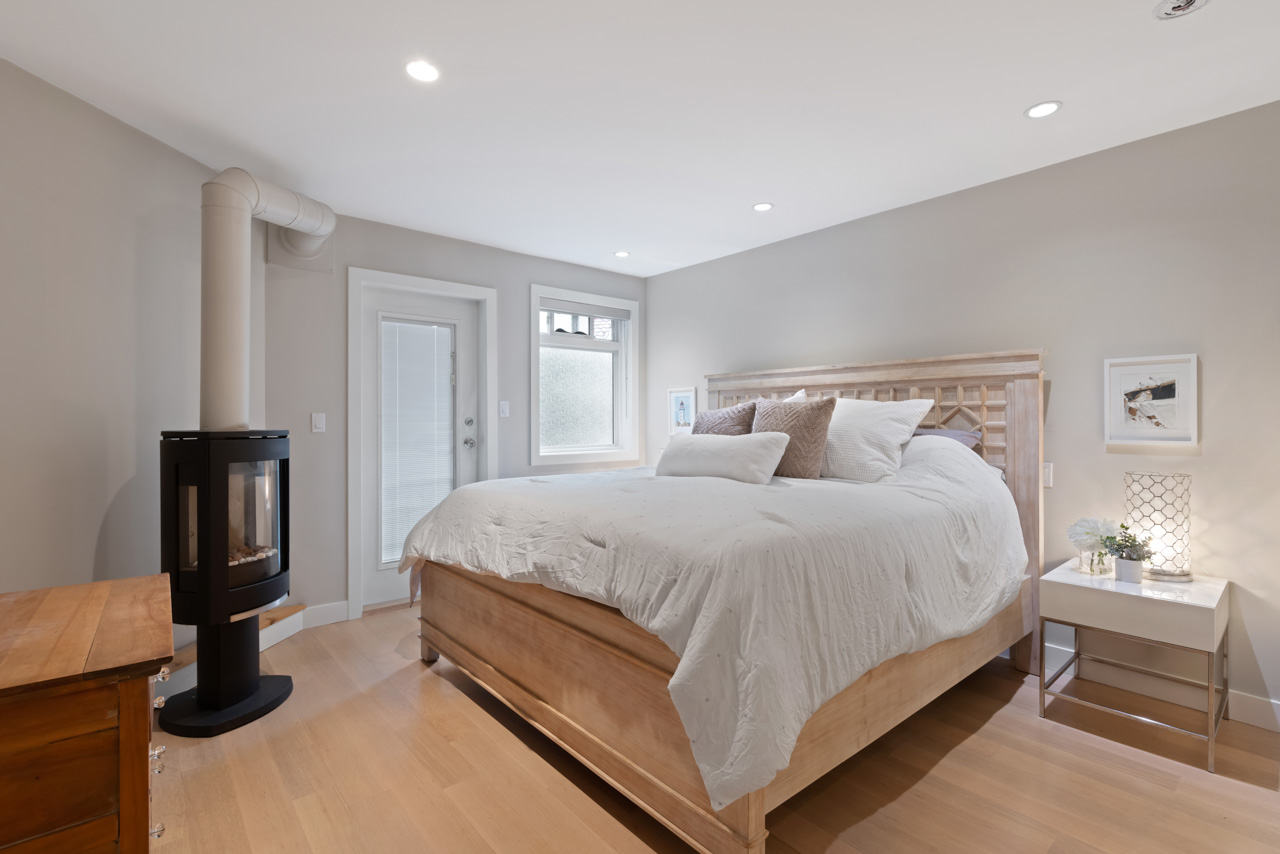5620 Eagle Court, North Vancouver 19