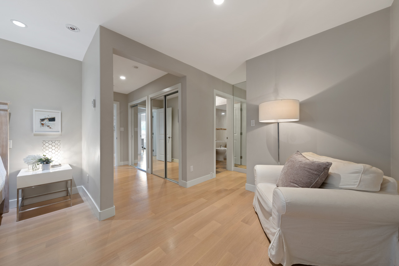 5620 Eagle Court, North Vancouver 20
