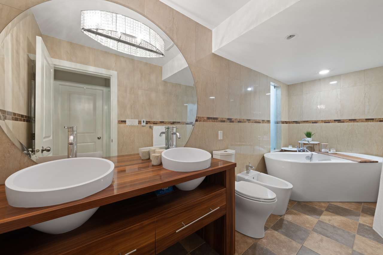 5620 Eagle Court, North Vancouver 21