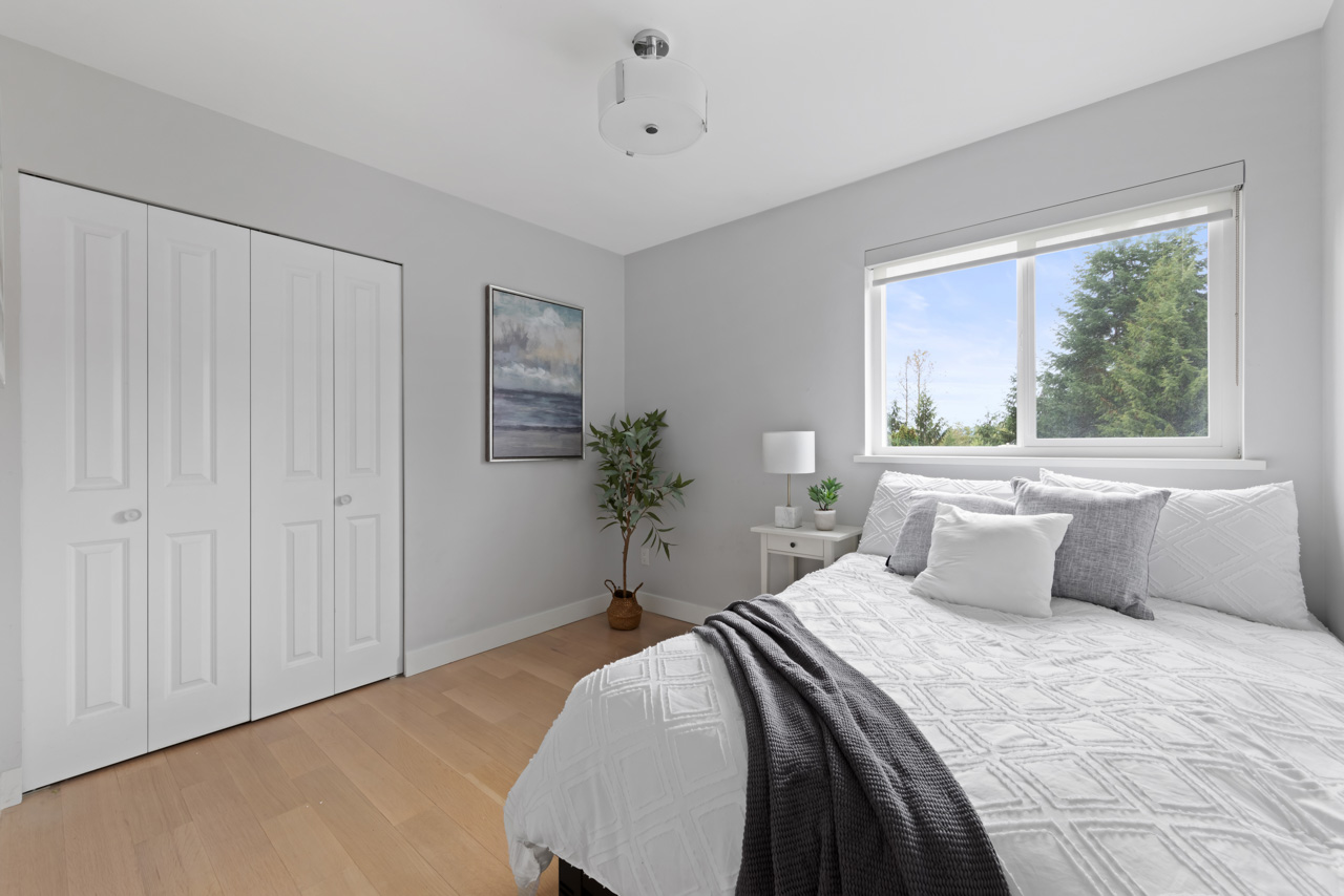 5620 Eagle Court, North Vancouver 25