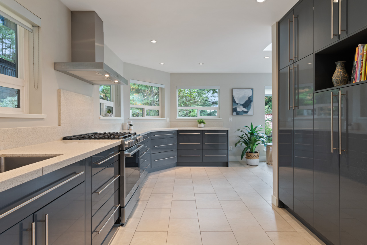 5620 Eagle Court, North Vancouver 6