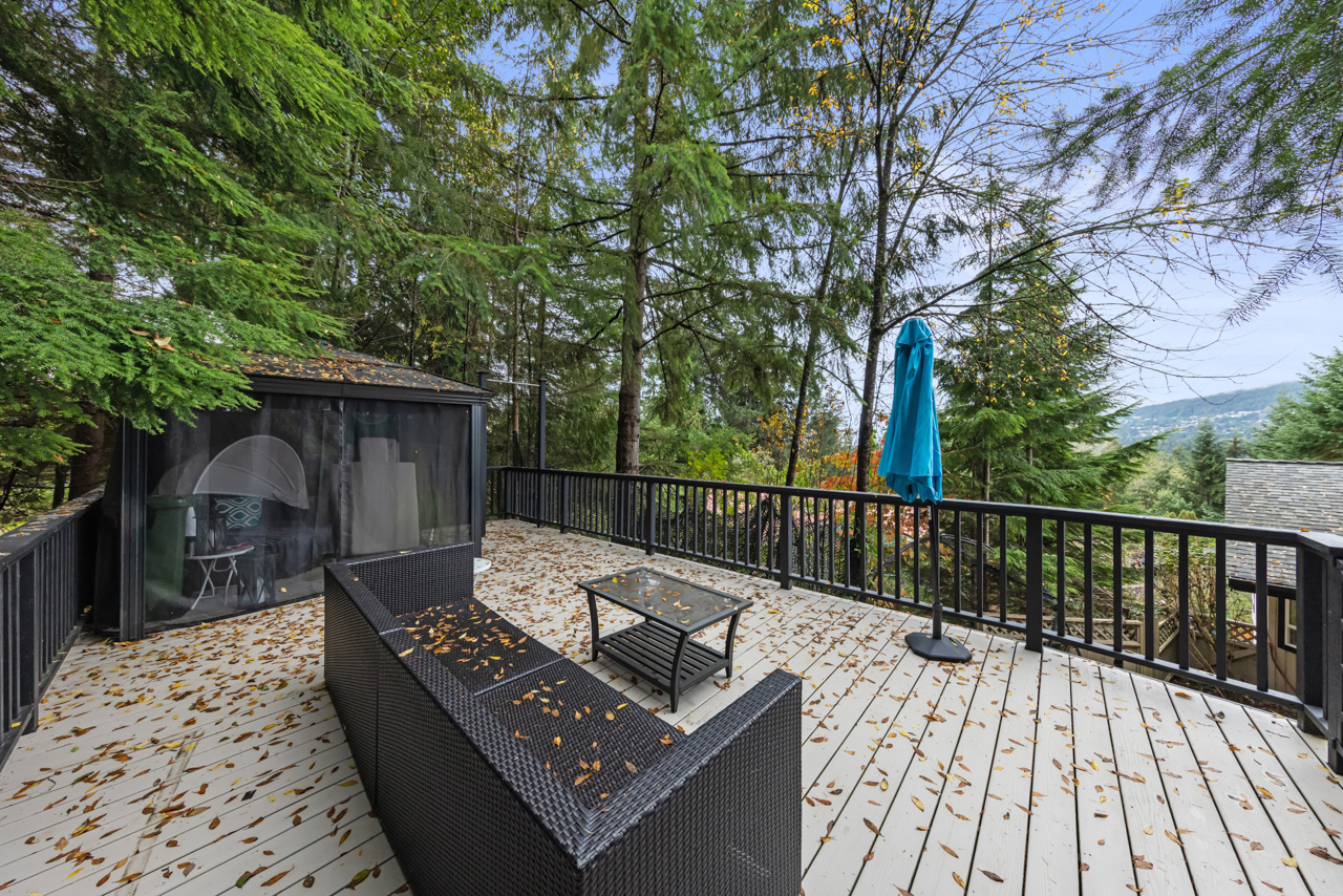 5620 Eagle Court, North Vancouver 30