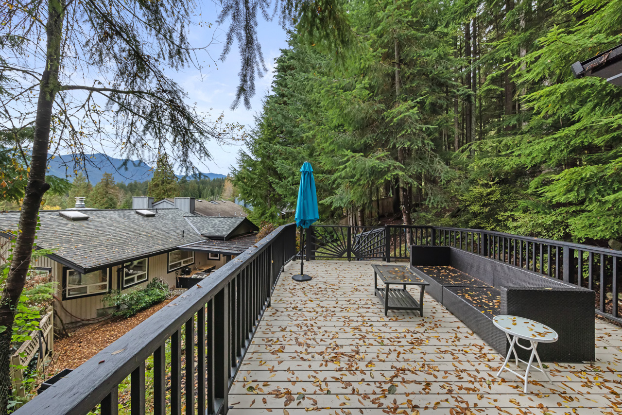 5620 Eagle Court, North Vancouver 32