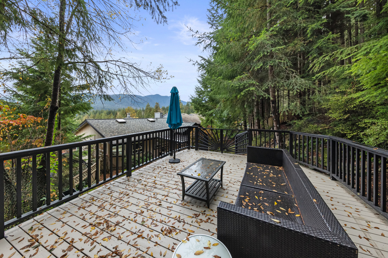 5620 Eagle Court, North Vancouver 31