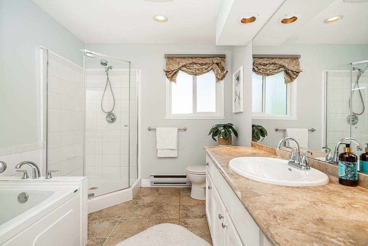 2030 131B Street, Surrey 23