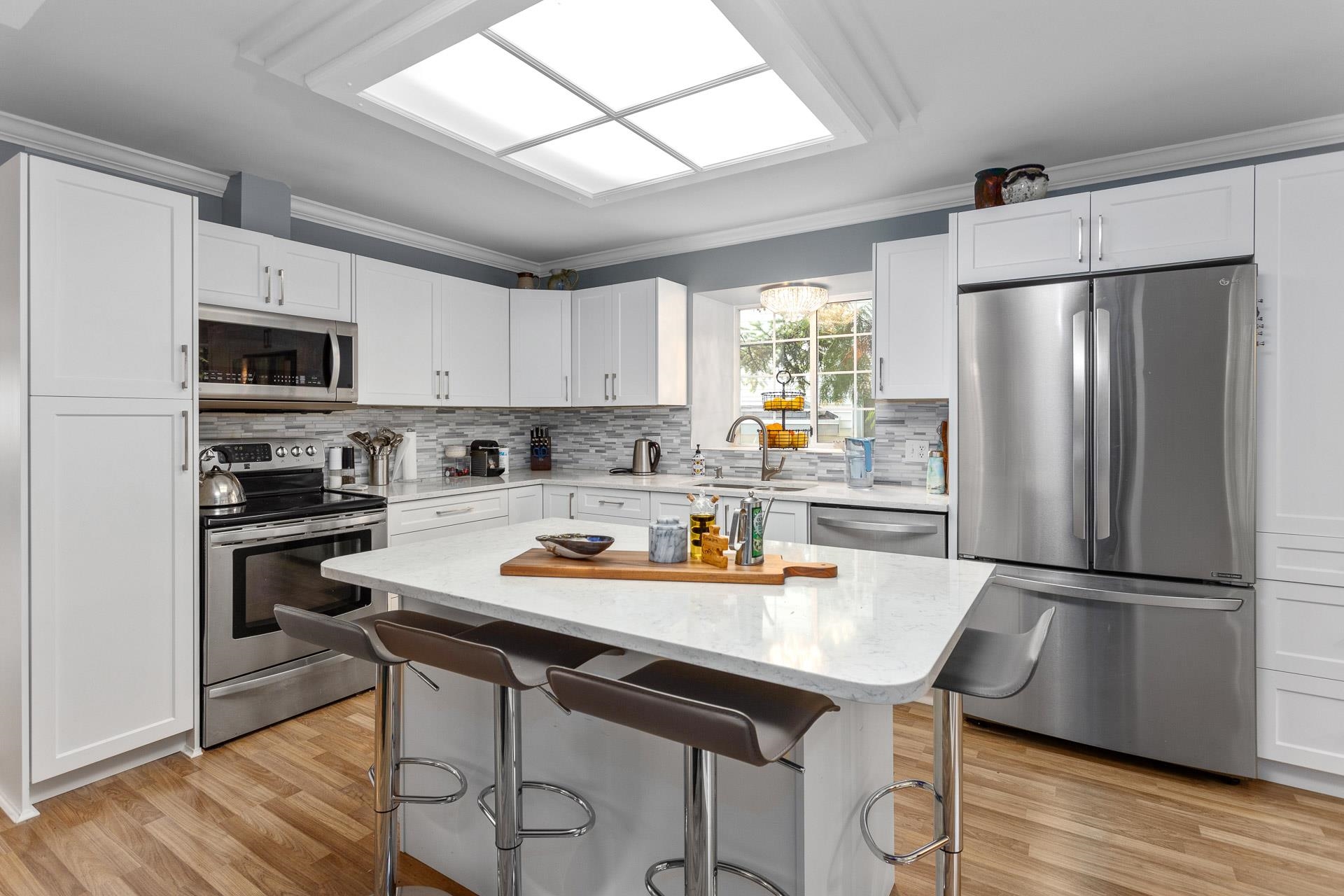 2537 JASMINE COURT, COQUITLAM 2