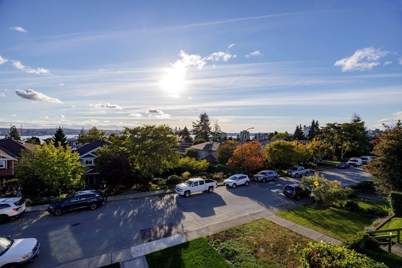 352 E 6th Street, North Vancouver 5