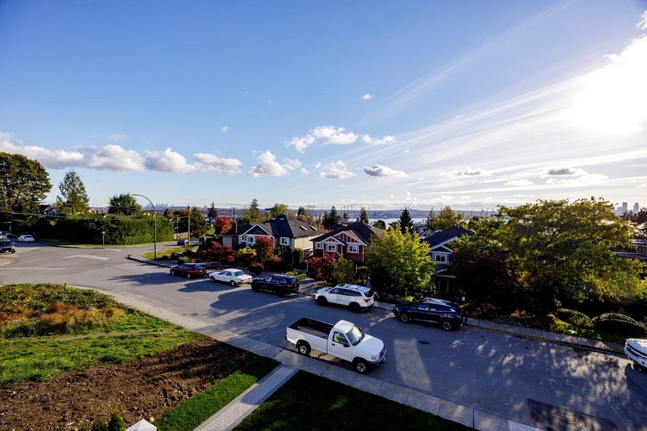 352 E 6th Street, North Vancouver 6