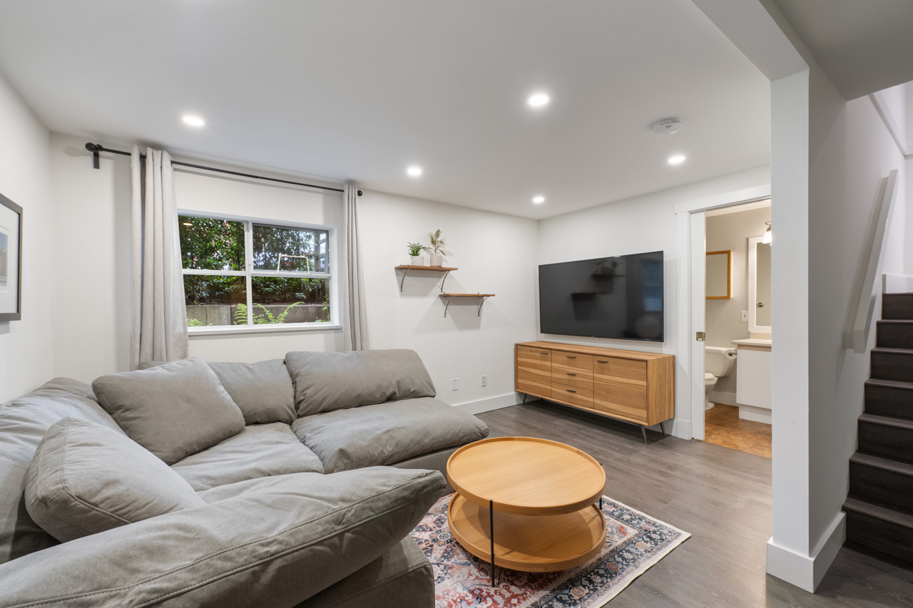 5-249 E 4TH STREET, NORTH VANCOUVER 26