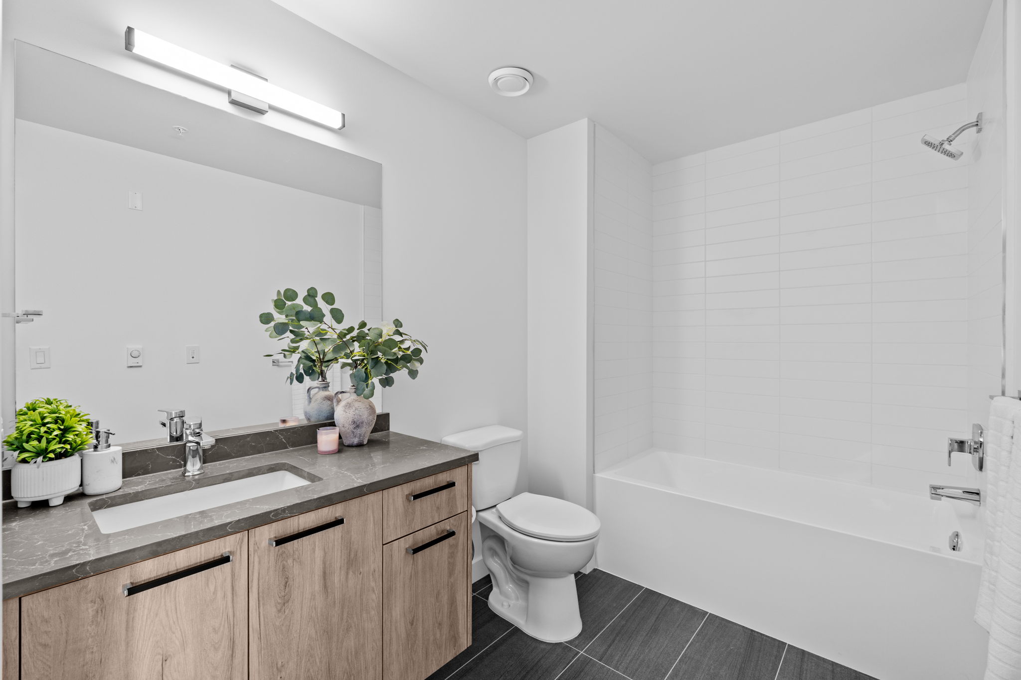 105-1100 CLARKE ROAD 11